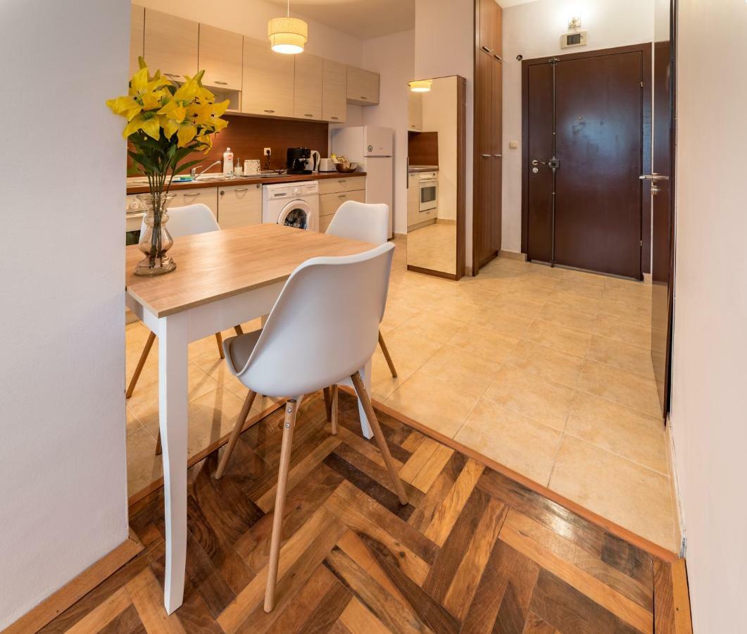 Comfort.Chic.Charming Apt With Terrace Near Ndk Sofia Ngoại thất bức ảnh