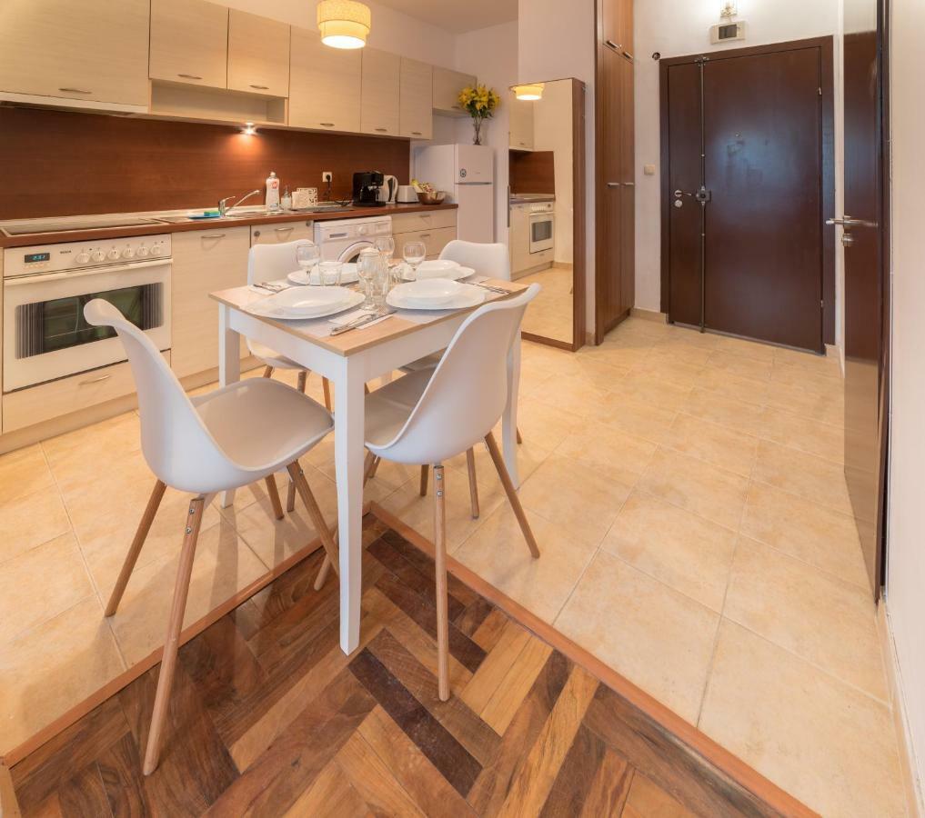 Comfort.Chic.Charming Apt With Terrace Near Ndk Sofia Ngoại thất bức ảnh